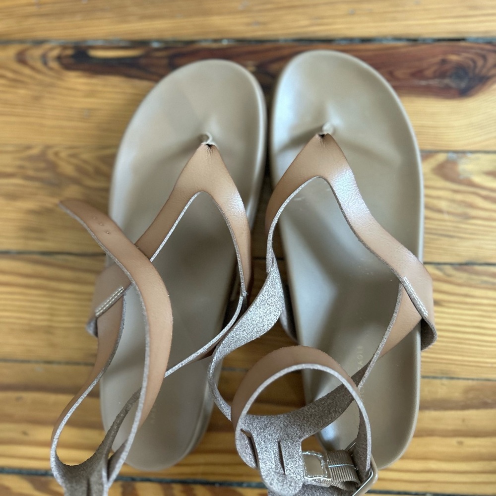 American Eagle Outfitters Tan Sandals